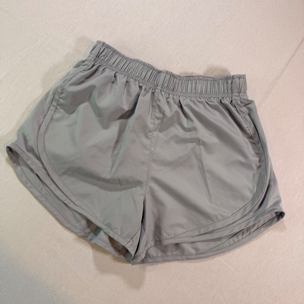 Nike Dri-FIT Running Shorts Women XS Gray 3.5 Inseam Athletic Workout Training